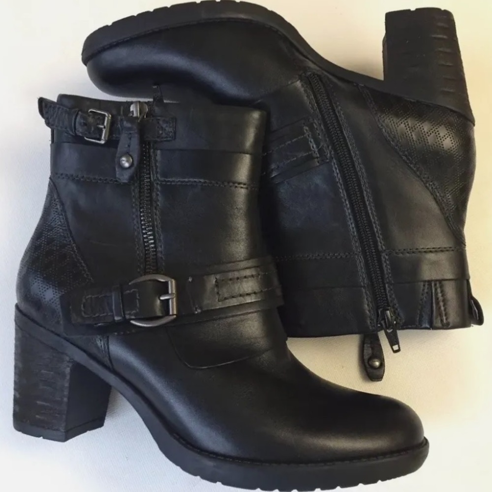 Women’s Earth ankle boots worn a couple times